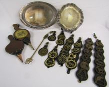 Selection of brassware including horse brasses & bellows, and EPNS (plate stands for display only)
