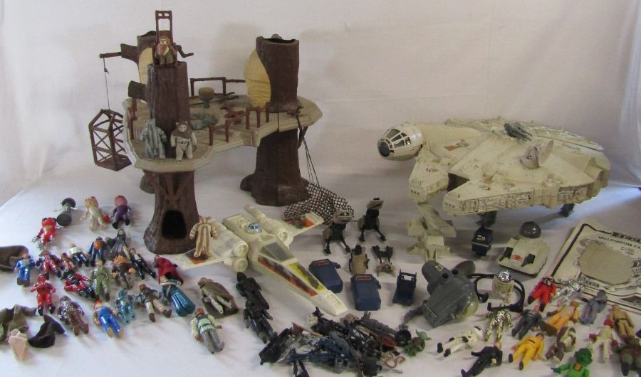 Collection of original 1980's Star Wars figures to include Ewoks, C3PO and others also the Millenium - Image 2 of 7