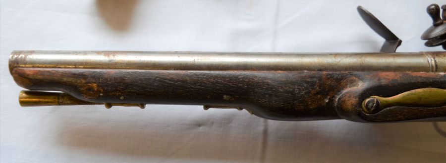 18th/19th century flintlock pistol with brass fittings - approx. 19" from handle to tip - Image 13 of 14