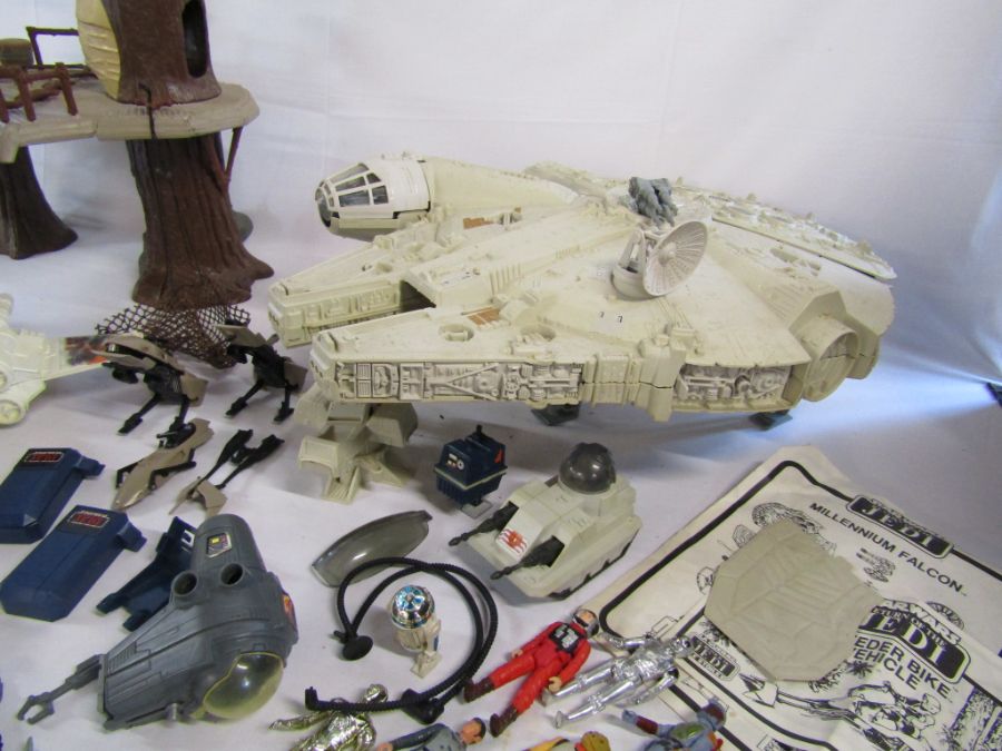 Collection of original 1980's Star Wars figures to include Ewoks, C3PO and others also the Millenium - Image 7 of 7