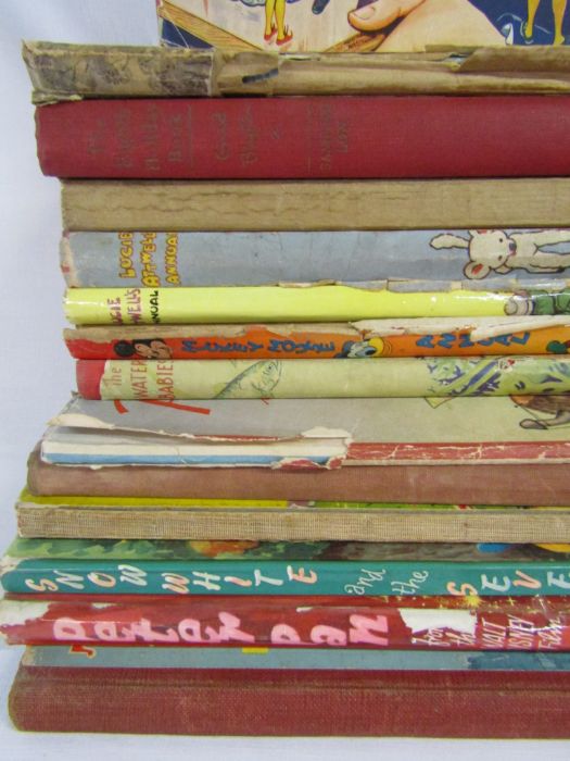 Collection of books - Gulliver's travels, Snow White, Peter Pan etc - Image 3 of 4