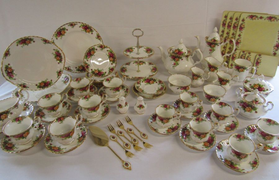 Collection of Royal Albert 'Country Roses' to include cake stand, tea set, gravy boat etc