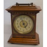 Small oak bracket clock Ht 21cm