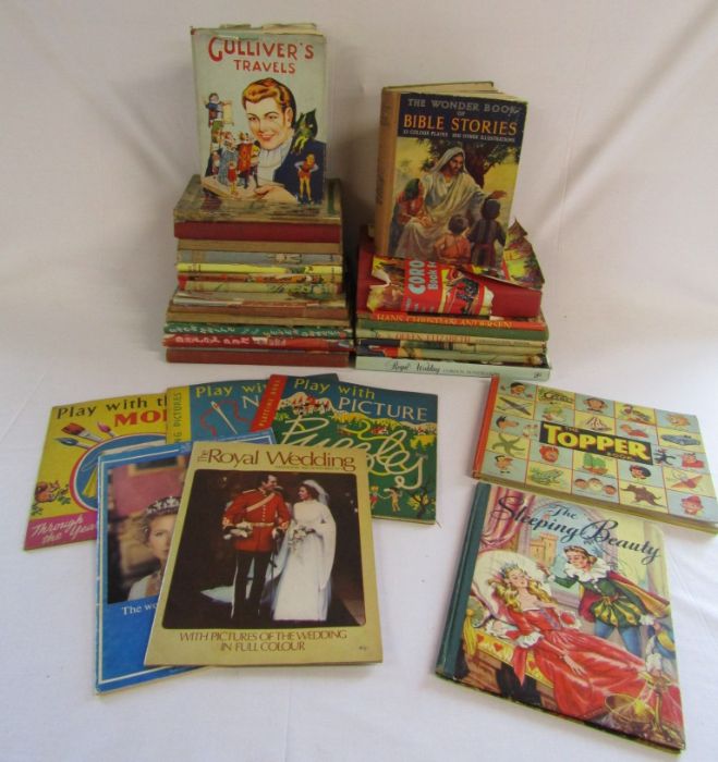 Collection of books - Gulliver's travels, Snow White, Peter Pan etc