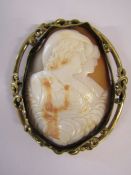Cameo in yellow metal mount approx. 6.5cm including mount