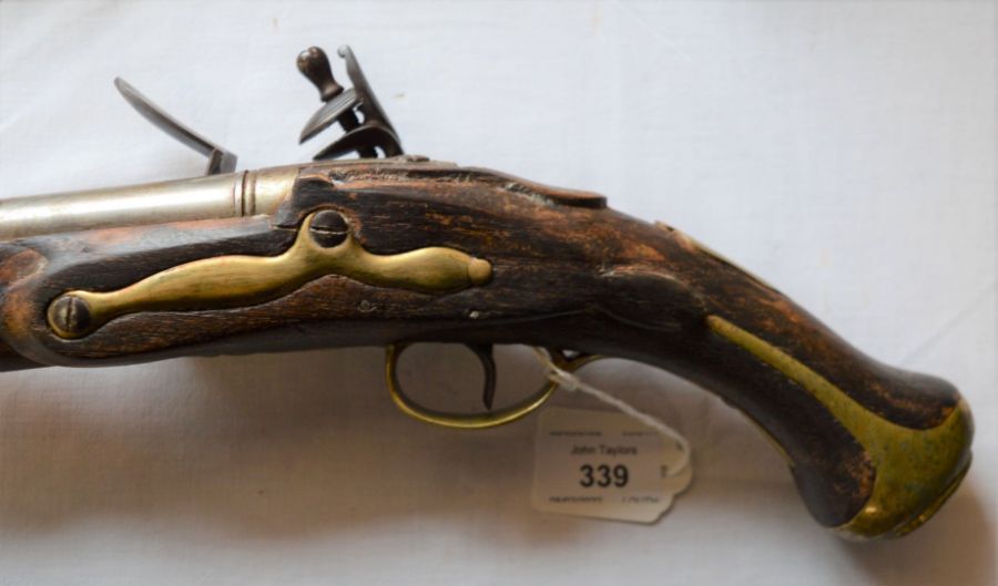 18th/19th century flintlock pistol with brass fittings - approx. 19" from handle to tip - Image 14 of 14