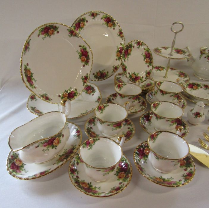 Collection of Royal Albert 'Country Roses' to include cake stand, tea set, gravy boat etc - Image 2 of 4