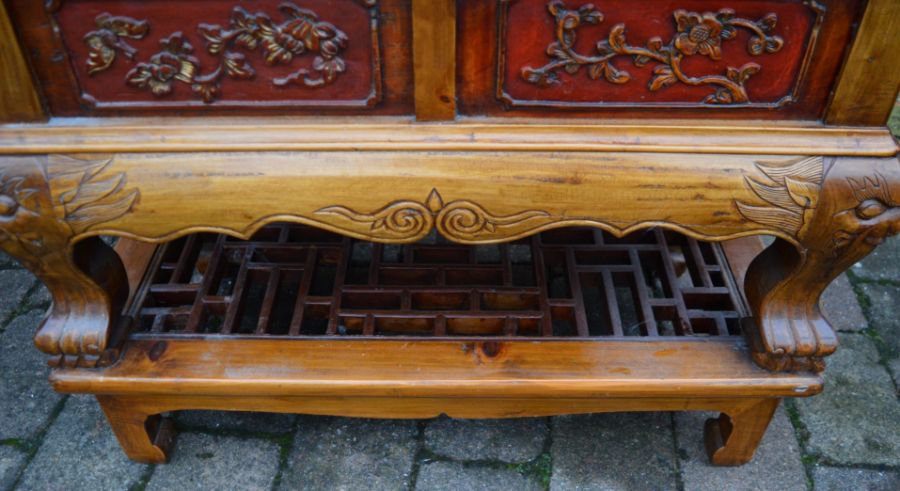 Small Oriental side table L80cm D42cm H65cm - Image 3 of 3