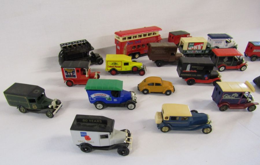 Collection of toy cars to include Days Gone By and Oxford diecast, a SHIELD gents pascal watch and a - Image 3 of 11