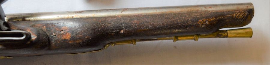 18th/19th century flintlock pistol with brass fittings - approx. 19" from handle to tip - Image 12 of 14