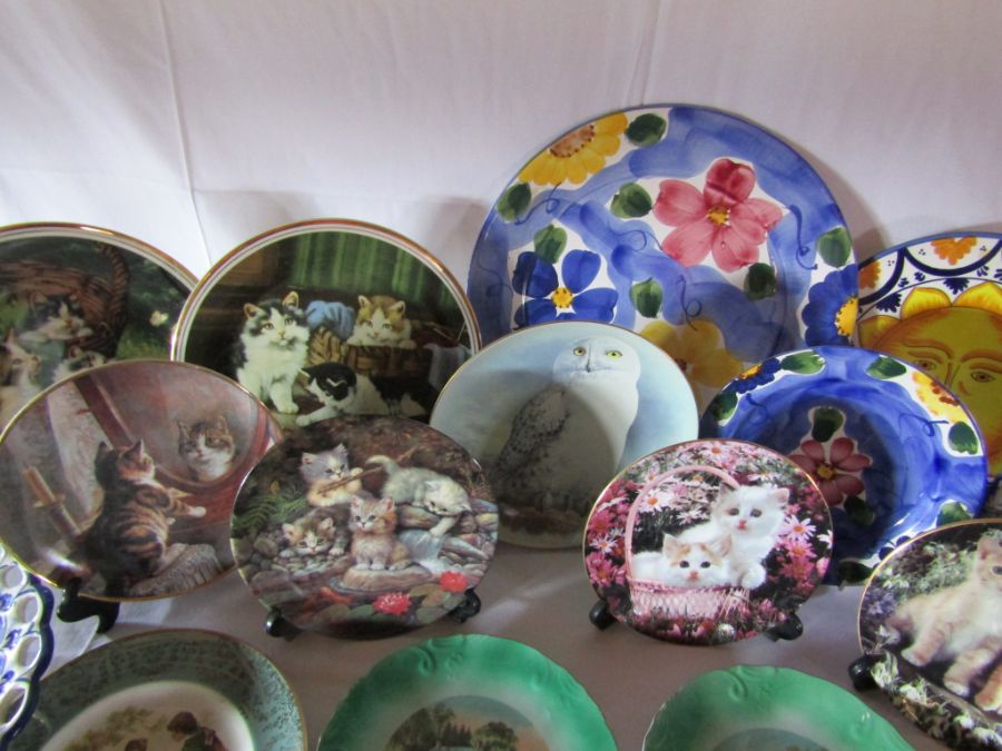 A selection of display plates to include cat and bird collector plates among others - Image 4 of 5