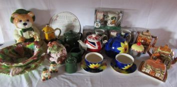 Kitchenalia items to include a Whittard of Chelsea teapot with cups and saucers, What's by Vincent