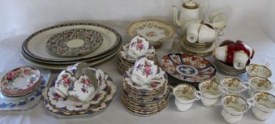 Aynsley part tea service in blue and floral pattern, Imari plate, 19th century tea cups with gilt