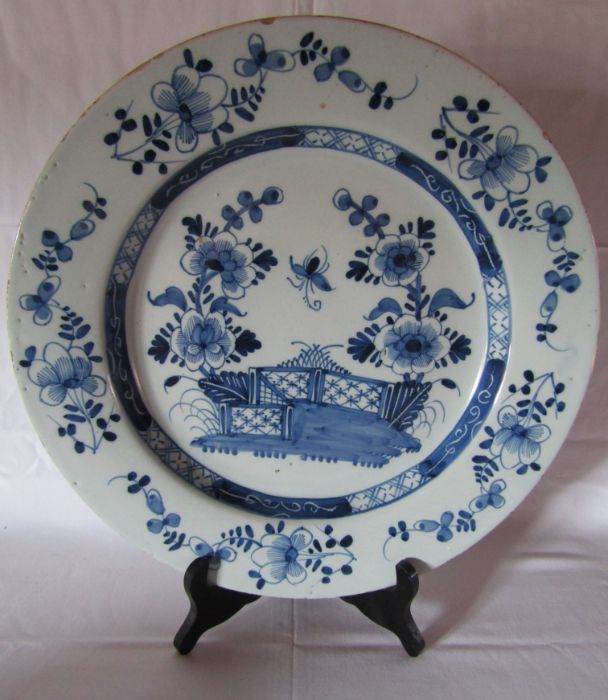 Large 18th century Delft plate with fence & flowers pattern dia. 35cm & porcelain slop bowl - Image 3 of 6