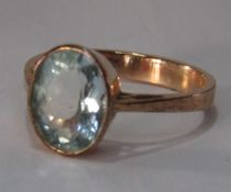 9ct gold ring with Aquamarine stone - total weight 2.8g size N/O