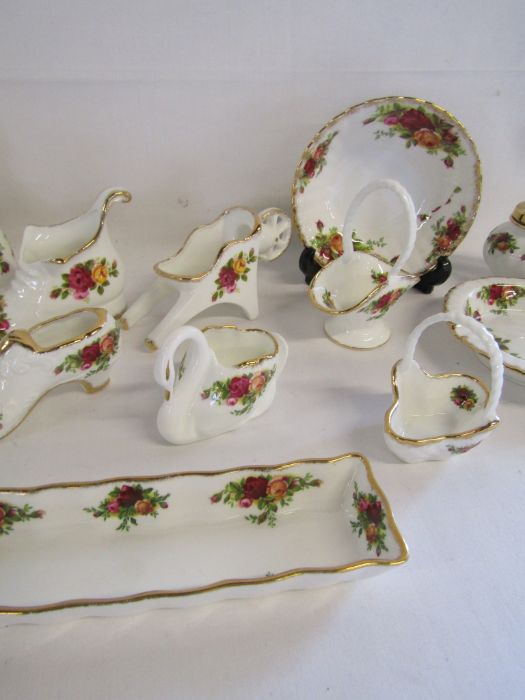 Royal Albert 'Old Country Roses' collectables to include, lighter and ashtray, also a couple of ' - Image 3 of 4