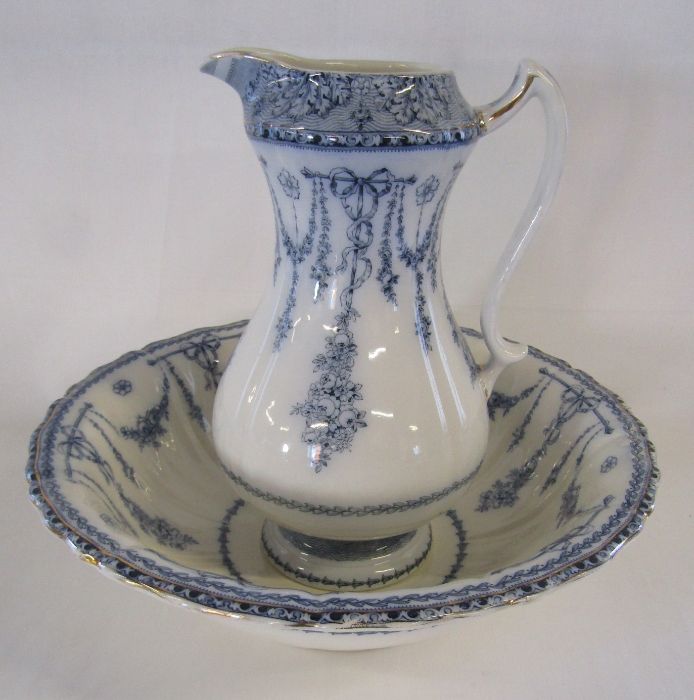 Royal Doulton 'EVA' Rg No 535039 wash bowl and jug - jug approx. H. 13.5" Bowl W. 17"