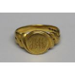 18ct gold signet ring 5.3g, size N