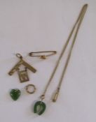 9ct gold masonic pendant, 9ct gold small brooch and a 9ct gold chain with jade pendants - total