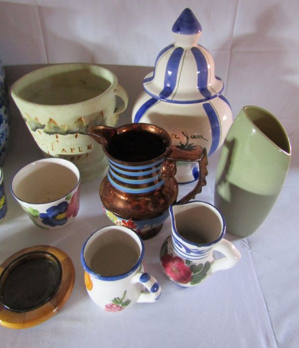 A selection of items to include a large vase, Capodimonte doves and small jug, some plant pots etc - Image 2 of 6