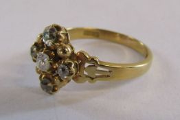 18ct gold ring set with 5 diamonds with ring box - approx. 1/4 carat - total weight 4g - ring size