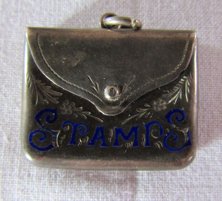 A collection of silver and white metal items, to include a silver photo frame, silver stamp - Image 4 of 10