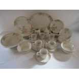 Royal Doulton 'Fresh Flowers' part dinner service