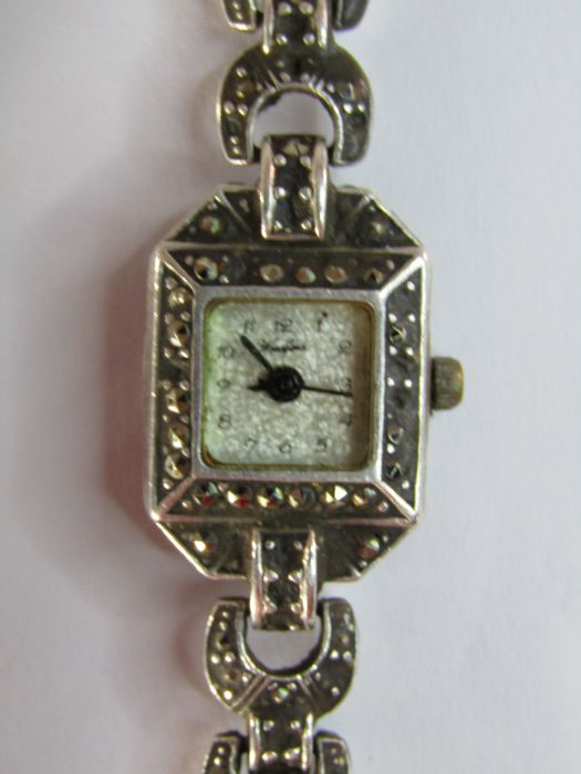 A collection of costume jewellery to include a silver cocktail watch by Woodford - Image 2 of 3