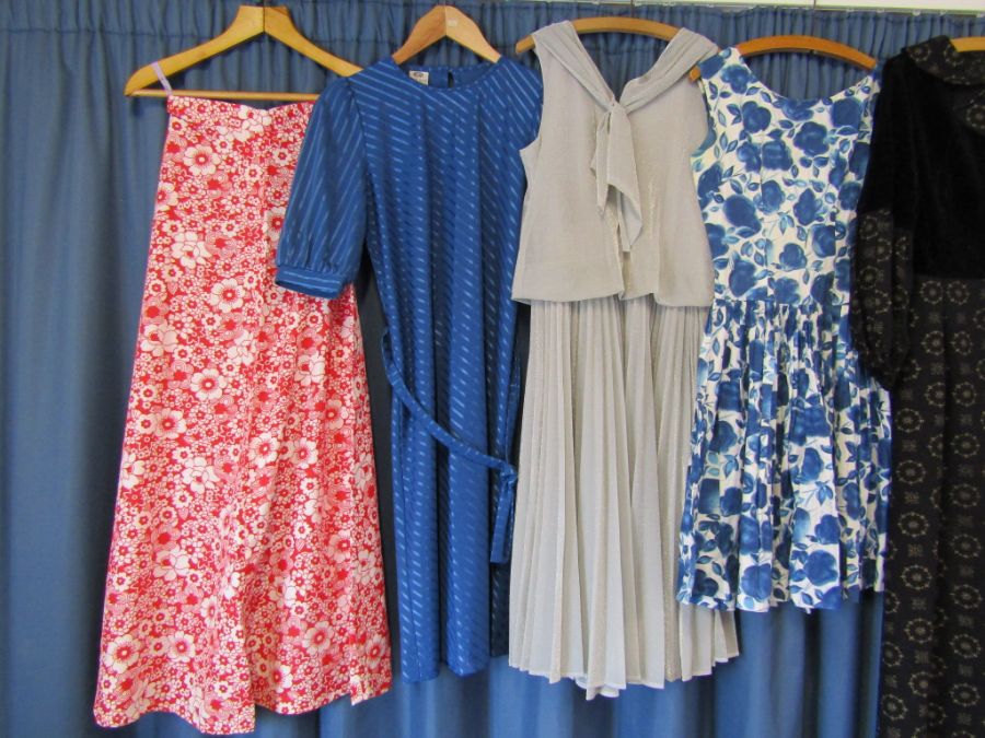 Collection of original vintage clothing some 12/14 others unsized and a vintage table cloth - Image 2 of 4