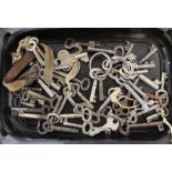 Selection of vintage cabinet  / caddy keys