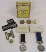 Collection of RAF items to include cap badges, General Service Medal with clasp for Borneo and
