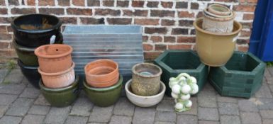 Large number of ceramic pots & planters, galvanized troughs & 2 wooden planters