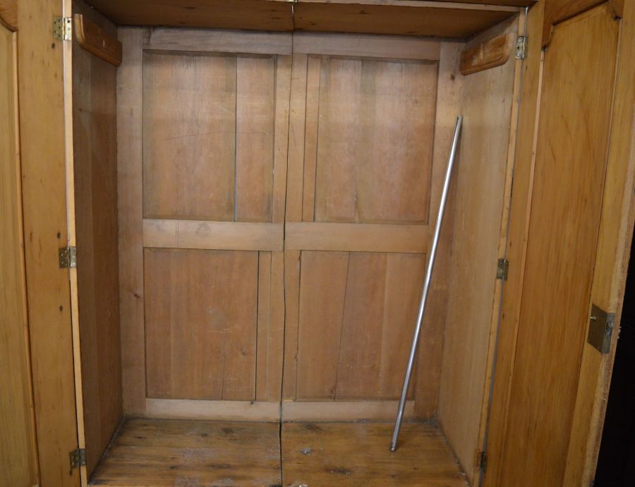 Large late Victorian pine wardrobe Ht211cm L142cm D55cm - Image 2 of 2