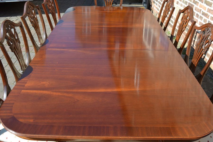 Regency style mahogany dining table on twin pedestals with removable leaf extending to 230cm by - Image 2 of 3