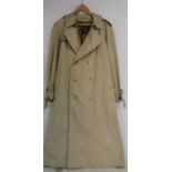 Vintage Burberry rain coat / mac / trench coat with detachable lining - size 52 reg -