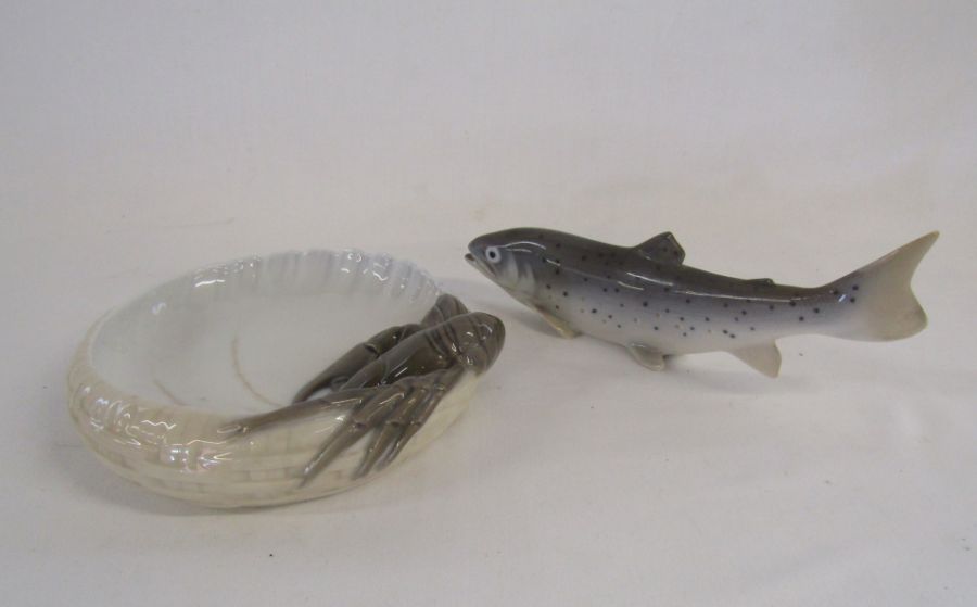 Royal Copenhagen crayfish dish approx. 16cm wide and Royal Copenhagen Rainbow trout 2676 approx. - Image 2 of 5