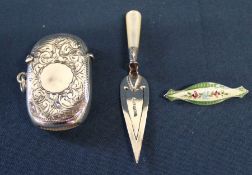 Silver vesta case Birmingham 1903, silver trowel bookmark Birmingham 1925 & silver & enamel brooch