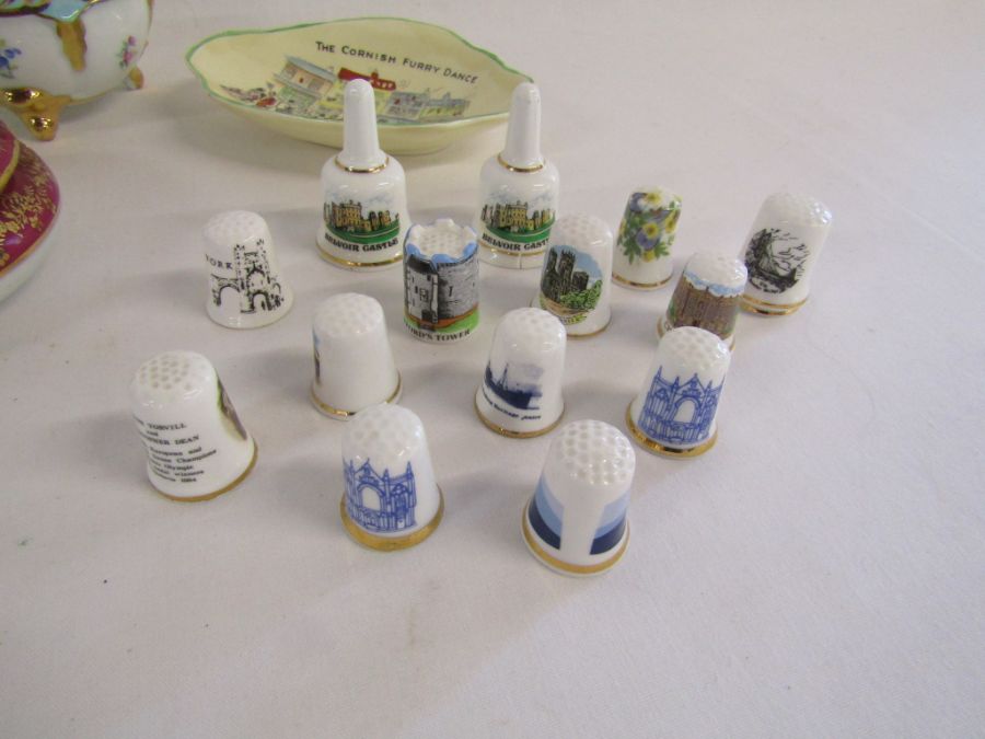 Collection of ceramics to include Crown Devon dish, Limoges lidded dish, thimbles etc - Image 2 of 6