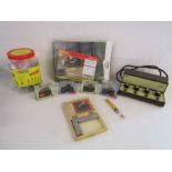 Collection of miniature train items to include a NOCH 75116 carton of figures - appears complete and