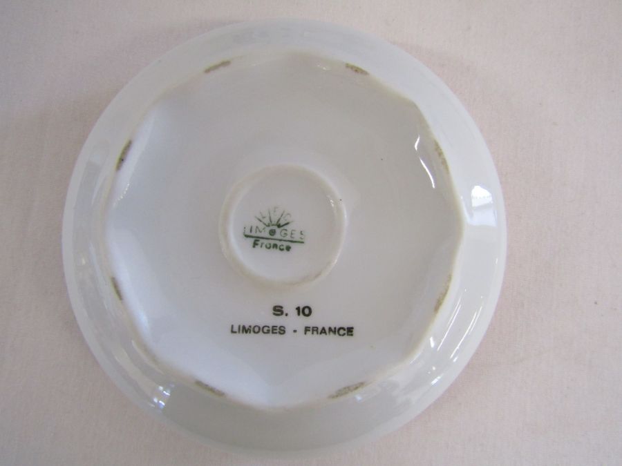 Collection of ceramics to include Crown Devon dish, Limoges lidded dish, thimbles etc - Image 5 of 6