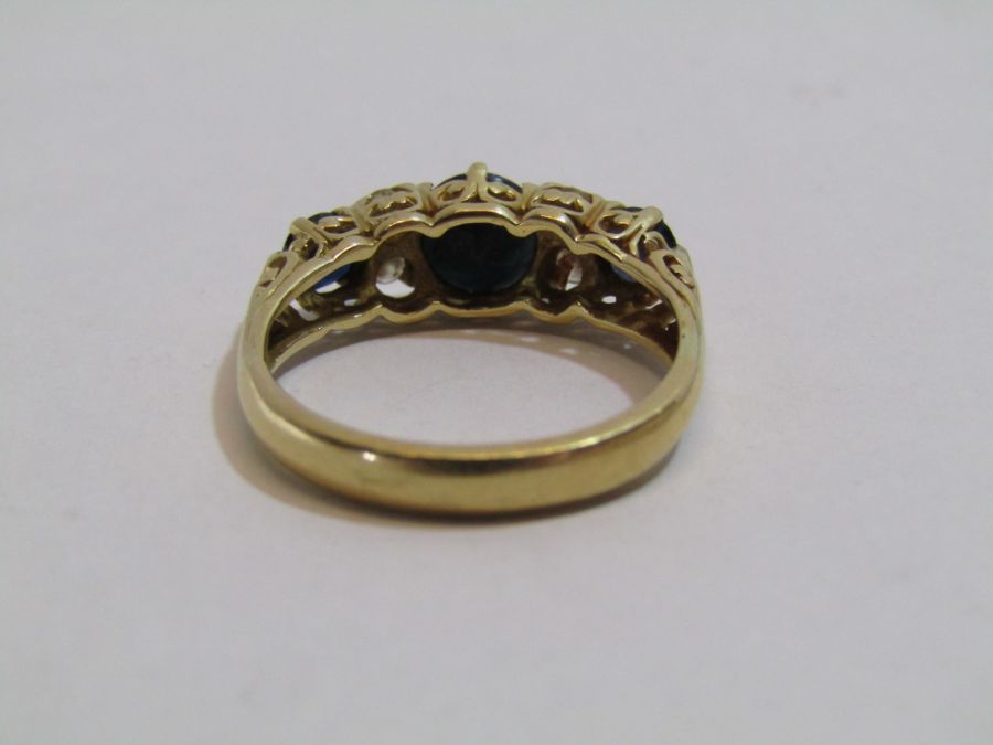 18ct diamond and dark sapphire ring - middle sapphire approx. 7mm - total weight 4.6g - ring size P - Image 3 of 7