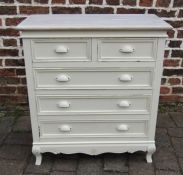 Modern set of antique effect cream drawers with washed wood top approx. 79cm x 39cm x 88cm