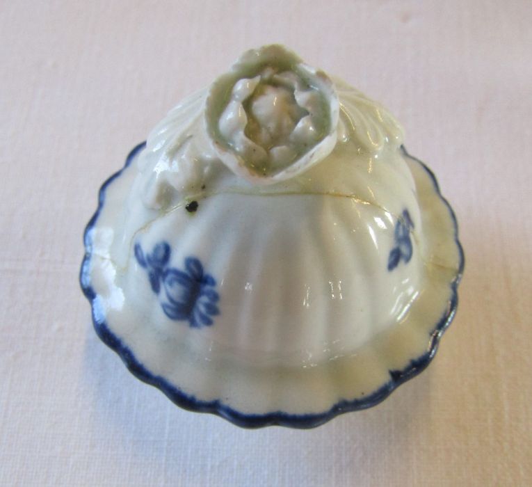 Worcester blue and white tea canister and cover (damage repaired) circa 1770 - Image 9 of 11