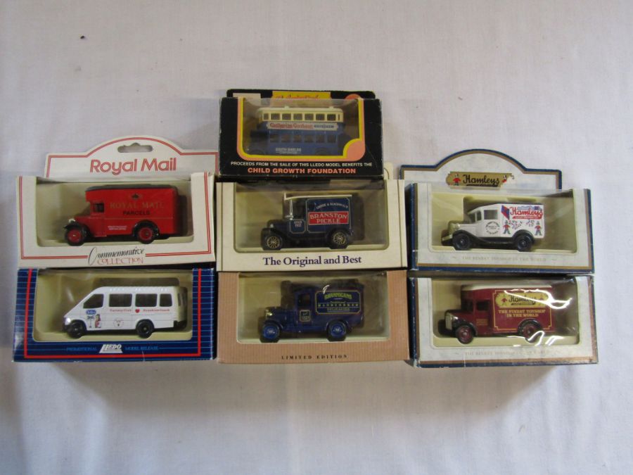 Selection of boxed collector cars - Image 5 of 5