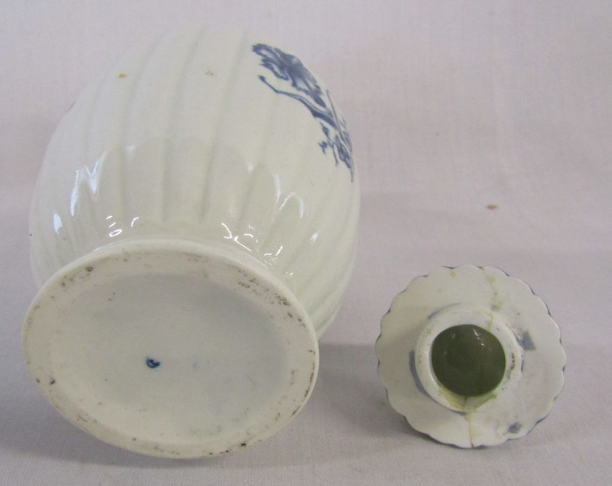 Worcester blue and white tea canister and cover (damage repaired) circa 1770 - Image 6 of 11