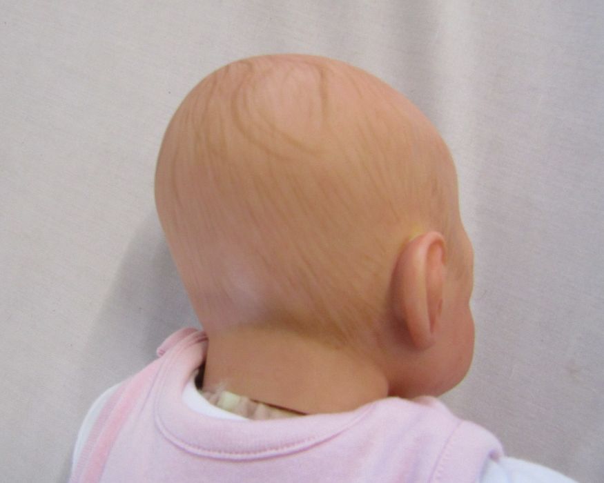 2 Reborn baby dolls 20" weighted doll with closed eyes and painted hair and a Romie Strydom head and - Image 6 of 13