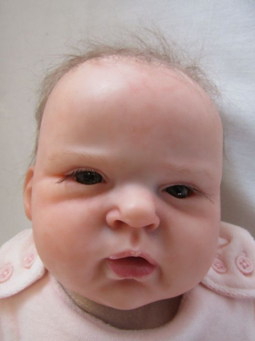 Reborn baby doll ' Macey' by artist Josynn with moses basket and teddy bear has fine hair, open eyes - Image 6 of 9