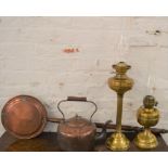 2 brass paraffin lamps, copper kettle & a bed warming pan