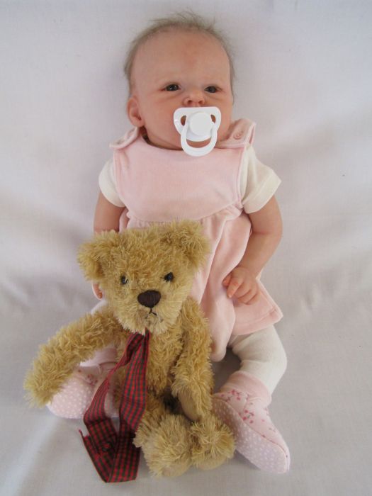 Reborn baby doll ' Macey' by artist Josynn with moses basket and teddy bear has fine hair, open eyes - Image 4 of 9