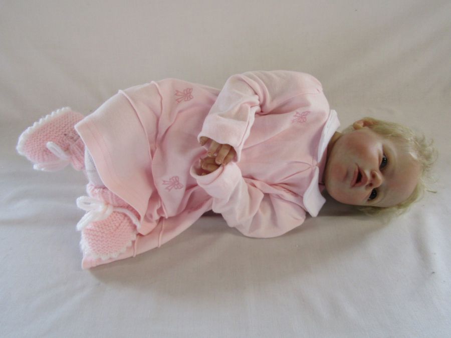 2 Reborn baby dolls - 21" realborn 'Landon' awake by beautiful babies by artist Jennifer Felt, - Image 7 of 12